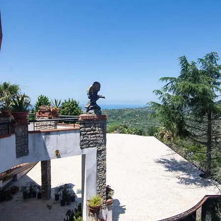 Il Falco Del Cilento
