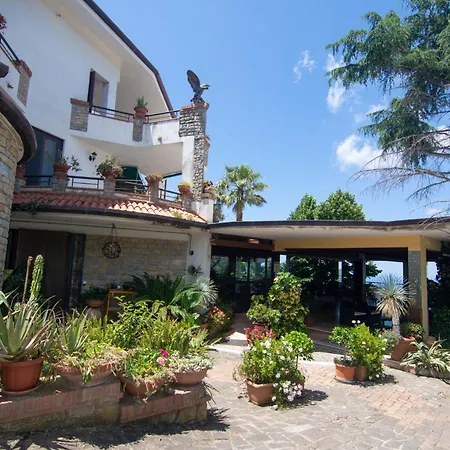 Il Falco Del Cilento Farm stay *