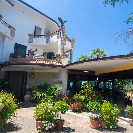 Il Falco Del Cilento Farm stay *