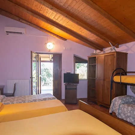 Il Falco Del Cilento Farm stay *