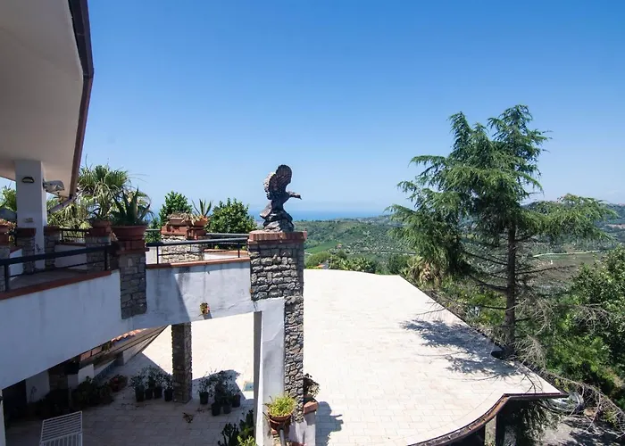 Il Falco Del Cilento